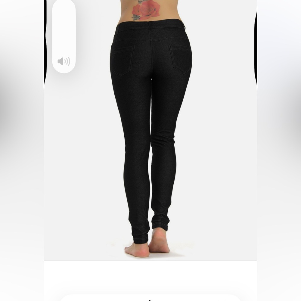 Sleek Black Women's Jeggings